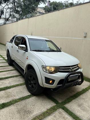 MITSUBISHI L200 TRITON 2.4 HLS 4X2 CD 16V FLEX 4P MANUAL MITSUBISHI L200 TRITON 2.4 HLS 4X2 CD 16V FLEX 4P MANUAL